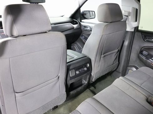 Used 2018 GMC Yukon SLE w/ SLE Value Package image 30