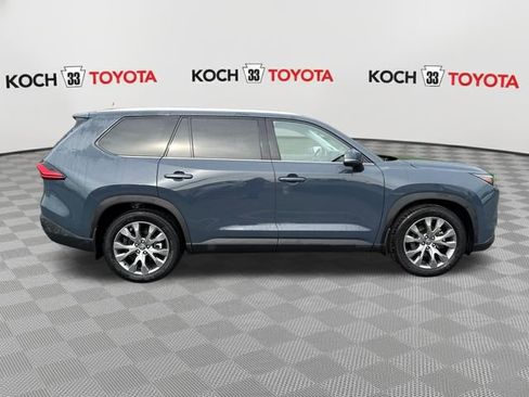 Used 2024 Toyota Grand Highlander Limited image 9