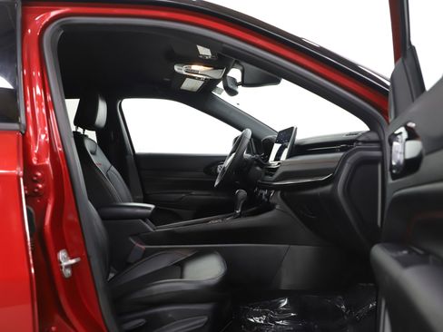 Used 2025 Jeep Compass Trailhawk image 11