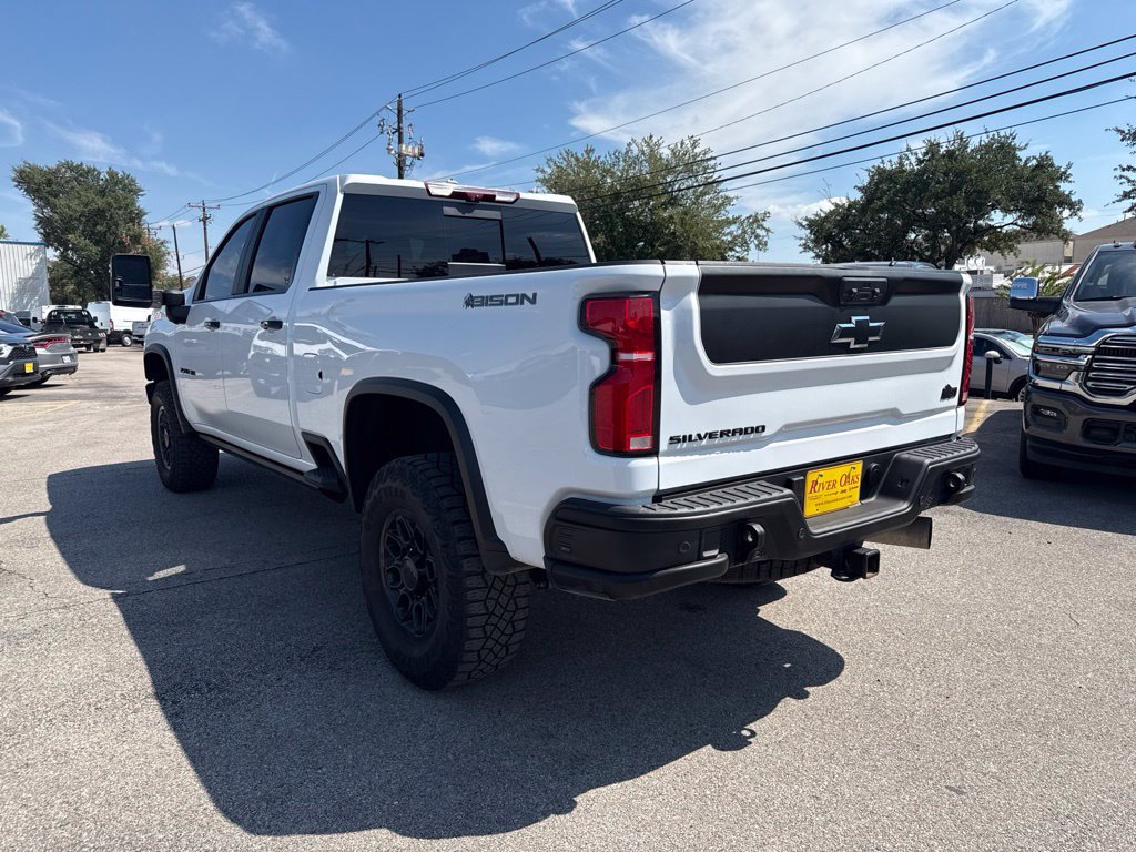 Used 2026 Chevrolet Silverado 2500 ZR2 w/ ZR2 Bison Edition AWD/4WD image 4