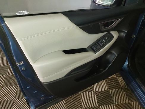 Certified 2023 Subaru Forester Premium AWD/4WD image 17