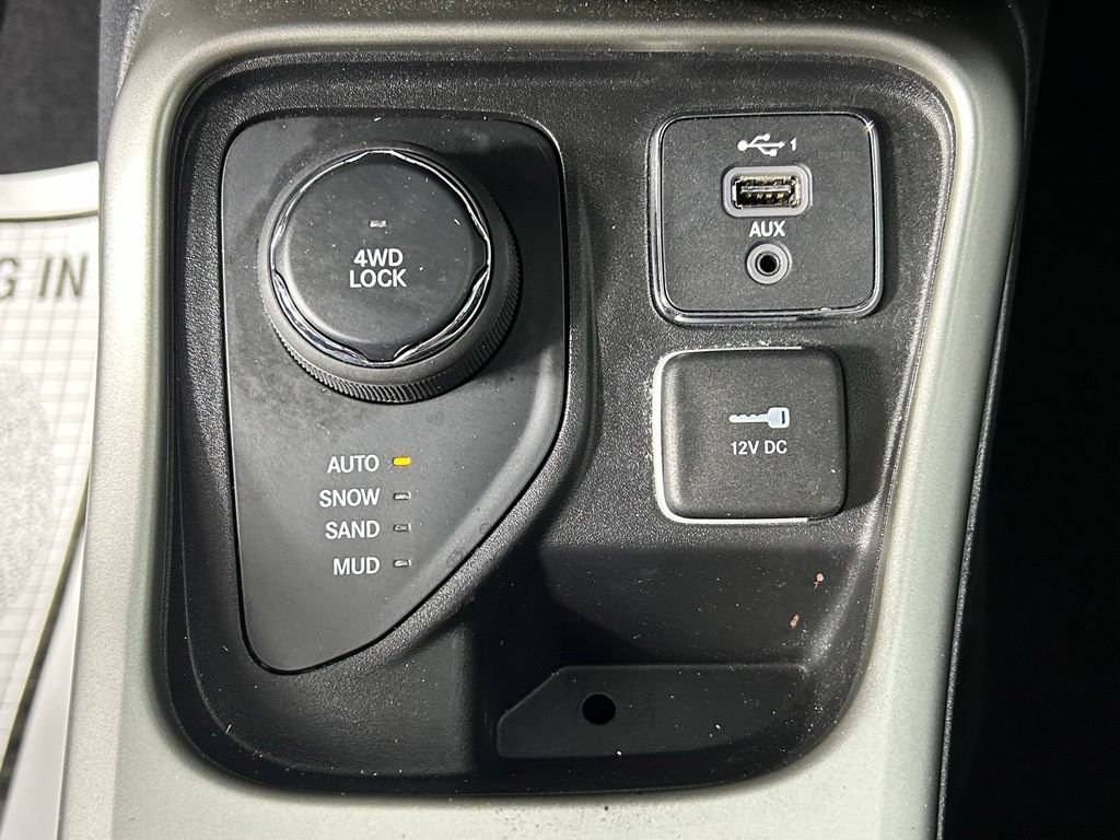 Used 2021 Jeep Compass Latitude w/ Convenience Group AWD/4WD image 18