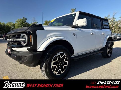 Used 2022 Ford Bronco Outer Banks image 1