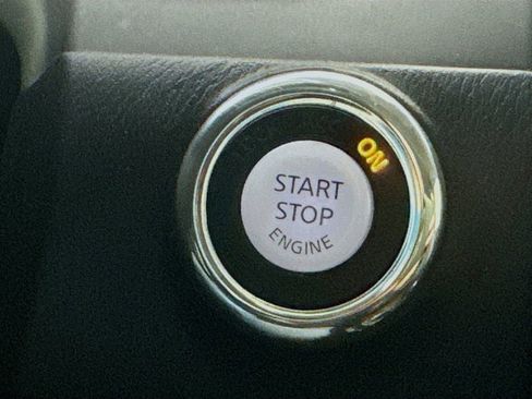 Used 2014 INFINITI QX80 2WD w/ Deluxe Touring Package image 19