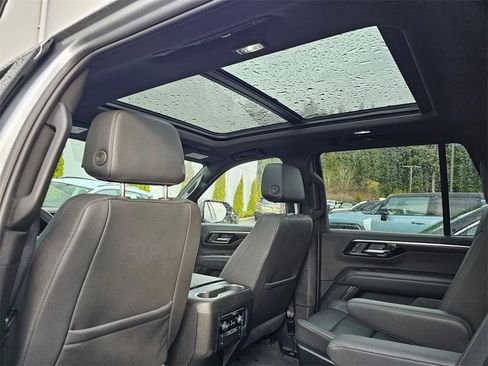 Used 2025 Chevrolet Tahoe Z71 w/ Comfort Package image 19