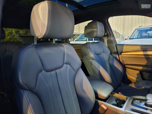 Used 2025 Audi Q5 2.0T Premium image 14