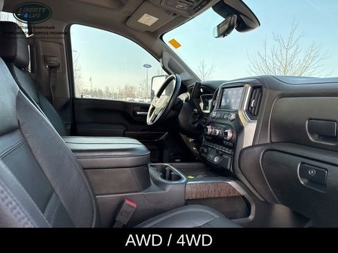 Used 2023 GMC Sierra 3500 Denali w/ Denali Ultimate Package image 10