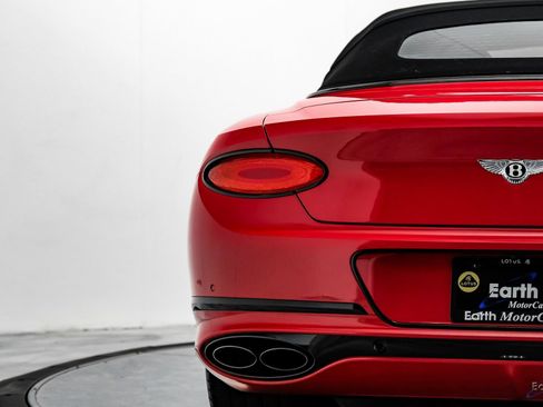 Used 2022 Bentley Continental GT image 17