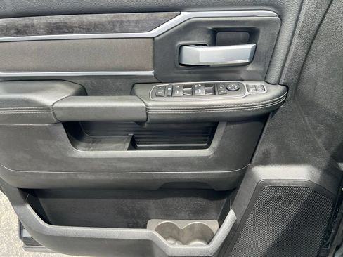 Used 2024 RAM 2500 Big Horn AWD/4WD image 16