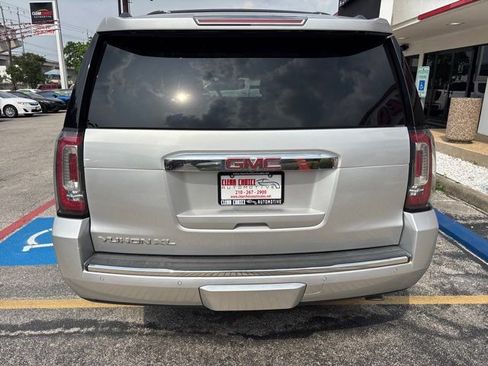 Used 2019 GMC Yukon XL Denali w/ Denali Ultimate Package RWD image 4