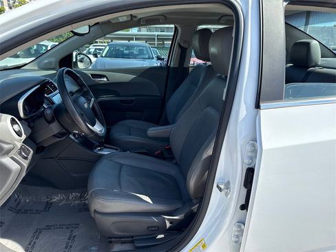 Used 2017 Chevrolet Sonic Premier image 15