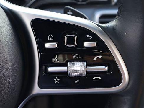 Used 2021 Mercedes-Benz GLE 350 4MATIC image 23