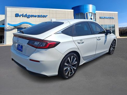 Used 2024 Honda Civic EX-L image 6
