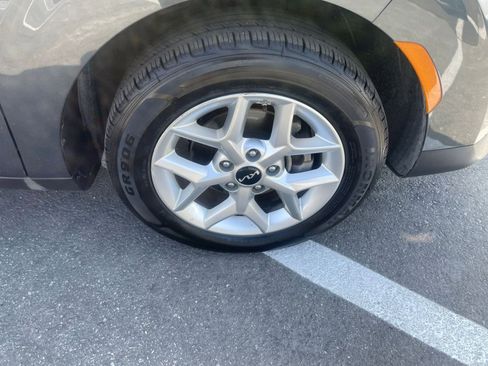 Used 2025 Kia Soul LX w/ LX Technology Package image 30