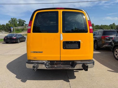 Used 2019 Chevrolet Express 2500 w/ Driver Convenience Package image 6