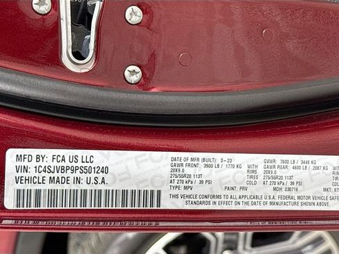 Used 2023 Jeep Wagoneer Series II image 33