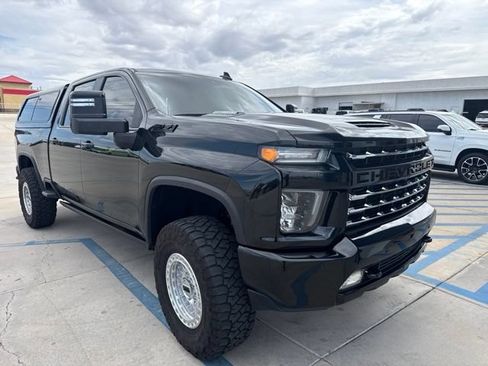 Used 2021 Chevrolet Silverado 2500 LTZ w/ Carhartt Edition AWD/4WD image 2