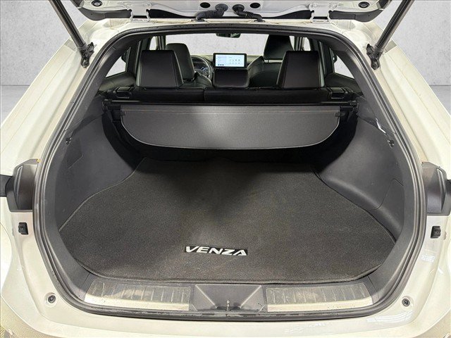 Used 2023 Toyota Venza Nightshade AWD/4WD image 18