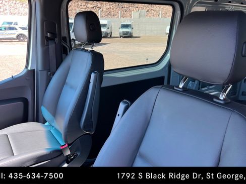 Used 2025 Mercedes-Benz Sprinter 2500 image 16