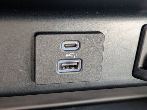 Used 2023 Ford F150 XLT image 23