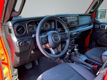 Certified 2025 Jeep Wrangler Unlimited Rubicon w/ Convenience Group