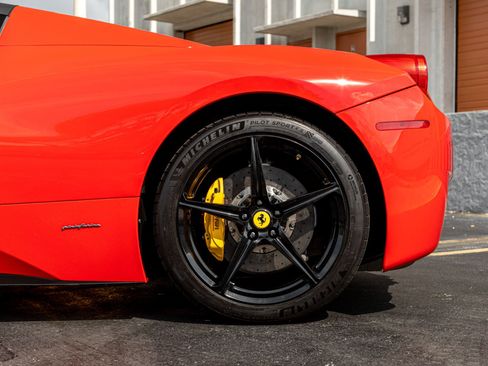 Used 2013 Ferrari 458 Spider RWD image 23