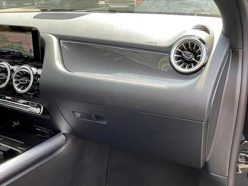 Used 2025 Mercedes-Benz GLA 35 AMG 4MATIC image 14