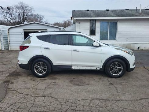 Used 2017 Hyundai Santa Fe Sport image 7