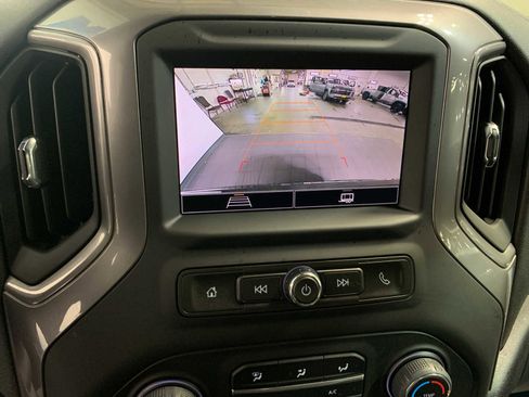 Used 2022 Chevrolet Silverado 1500 Custom image 5