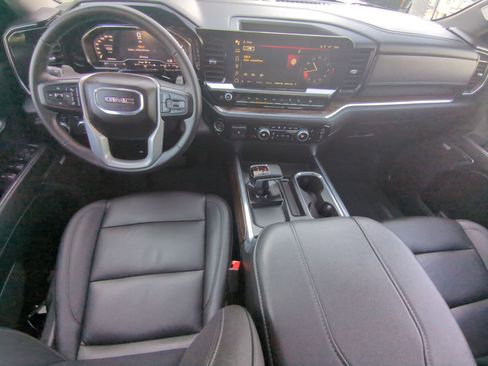 Used 2024 GMC Sierra 1500 Elevation w/ Elevation Premium Package image 31