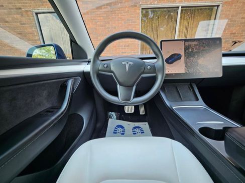 Used 2023 Tesla Model Y Performance AWD/4WD image 4
