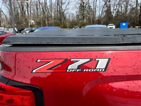 Used 2018 Chevrolet Silverado 1500 LT w/ All Star Edition image 34