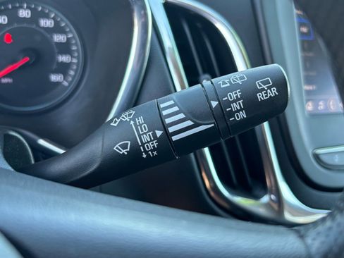 Used 2023 Chevrolet Equinox LT w/ LPO, Floor Liner Package image 17