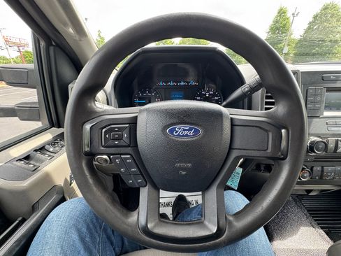 Used 2017 Ford F450 XL w/ Power Equipment Group image 28