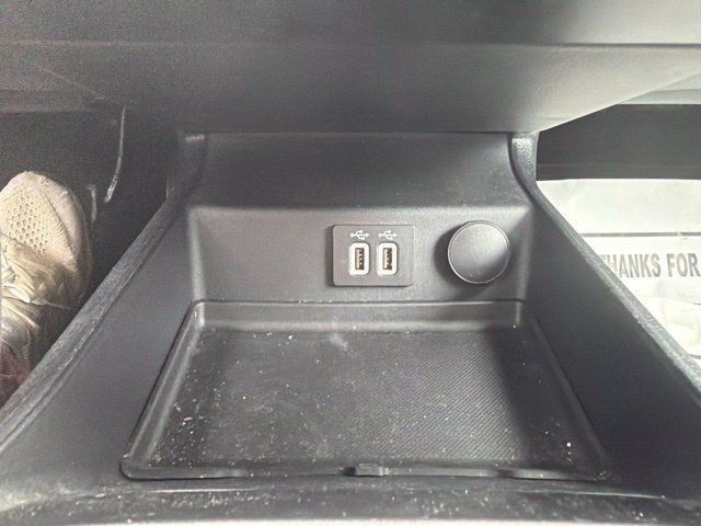 Used 2020 Ford Fusion SEL FWD image 32