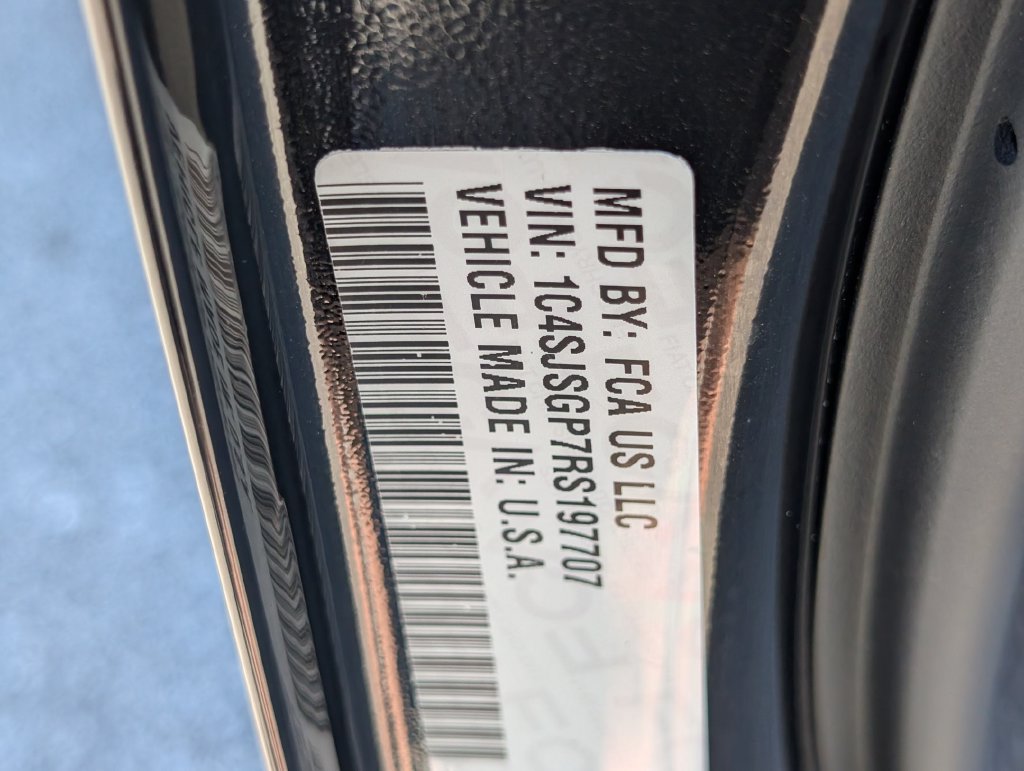 Used 2024 Jeep Grand Wagoneer L Series III w/ Rear Seat Video Group 1 AWD/4WD image 23