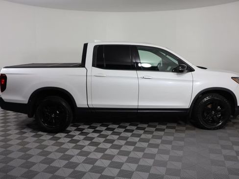 Used 2023 Honda Ridgeline Black Edition image 9