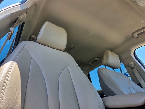 Used 2022 Lincoln Nautilus FWD w/ Premium Package image 19