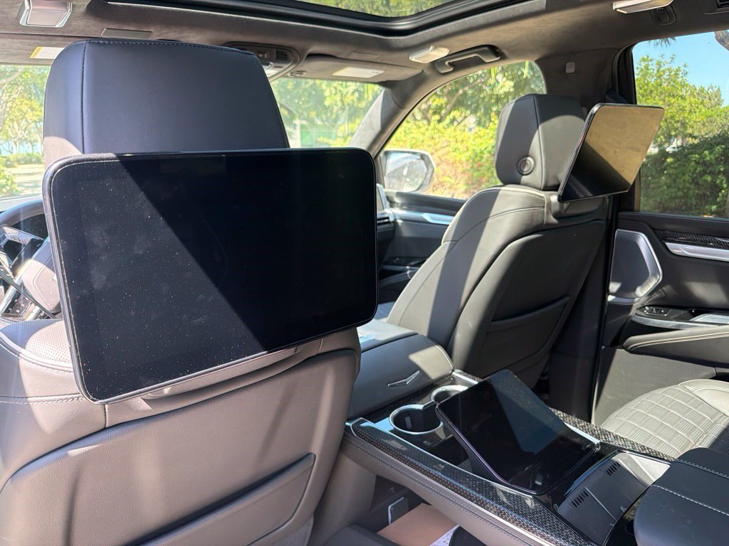 Certified 2025 Cadillac Escalade V AWD/4WD image 15
