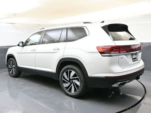 Certified 2025 Volkswagen Atlas SEL image 3