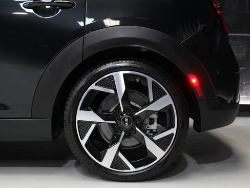 Used 2025 MINI Cooper S image 17