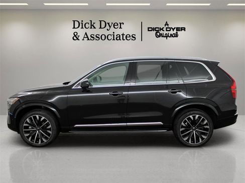 New 2025 Volvo XC90 B6 Plus w/ Protection Package Premier image 5