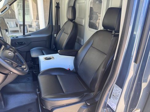 Used 2023 Ford Transit 350 DRW RWD image 12