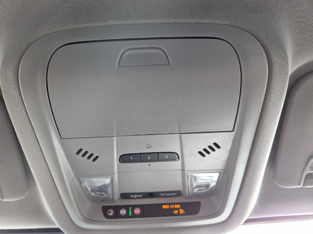 Used 2021 GMC Acadia SLT w/ Elevation Edition FWD image 18