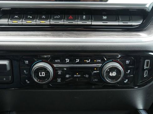 Used 2025 Chevrolet Silverado 1500 LTZ AWD/4WD image 23