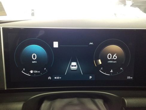 Certified 2025 Hyundai Tucson SEL image 11