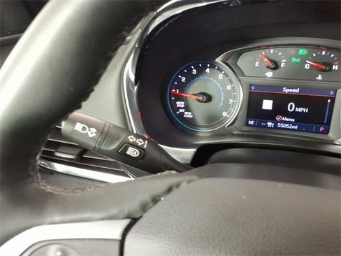 Used 2023 Chevrolet Traverse LT image 20