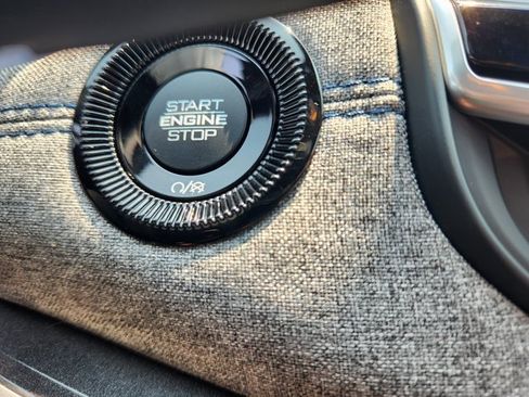 New 2025 Jeep Compass Latitude image 19