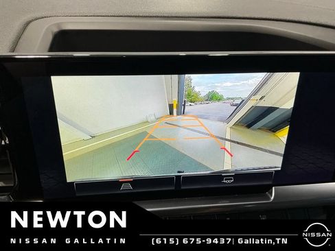 Used 2023 GMC Sierra 1500 SLT AWD/4WD image 11