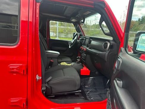 Used 2021 Jeep Wrangler Unlimited Sport AWD/4WD image 13